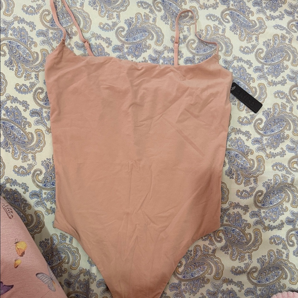 SKIMS bodysuit NEW with tag